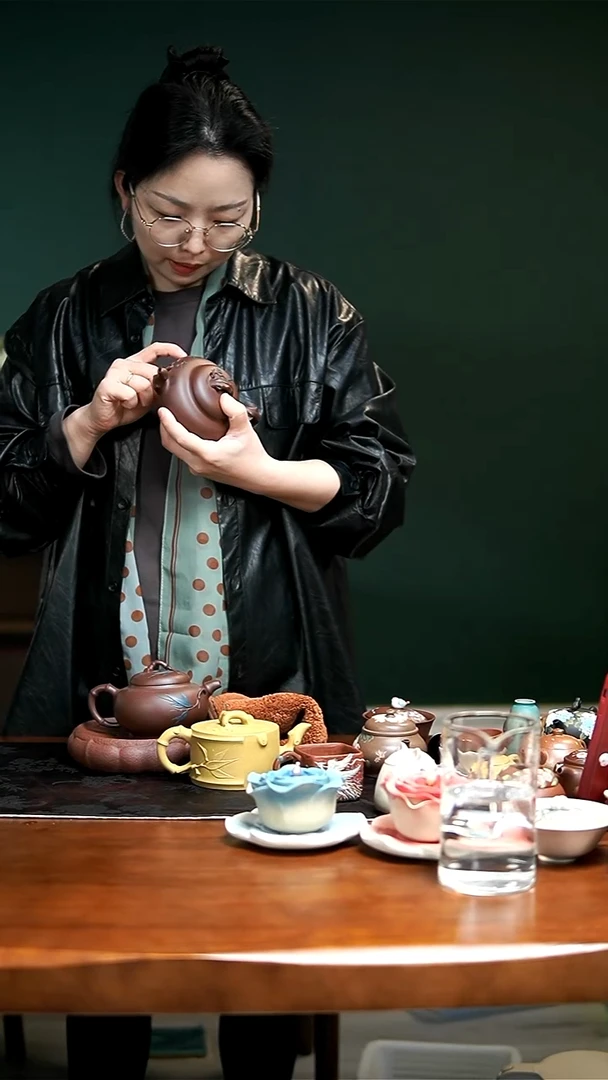 茶壶紫砂紫泥梅花壶微瑕
