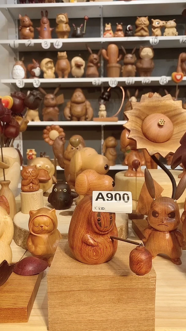 【闪购商品】木木雕摆件可爱卡通