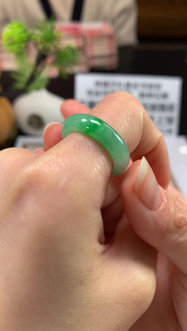 未镶嵌定制翡翠冬****?---117625