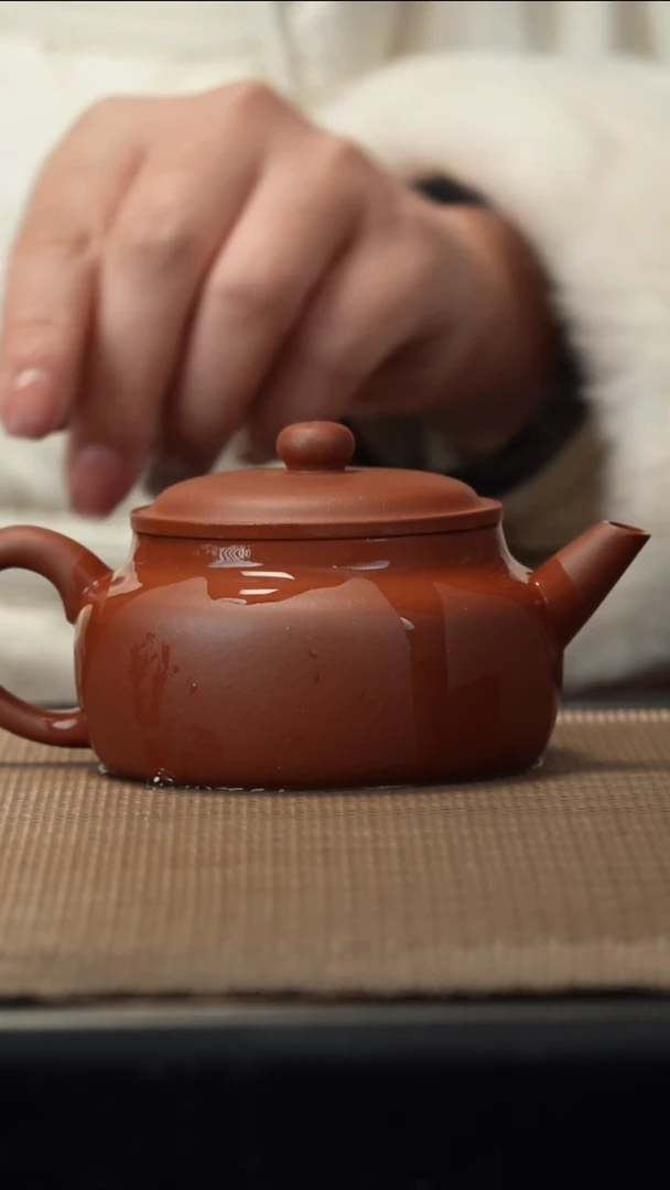 紫砂茶盏红皮龙德钟160CC