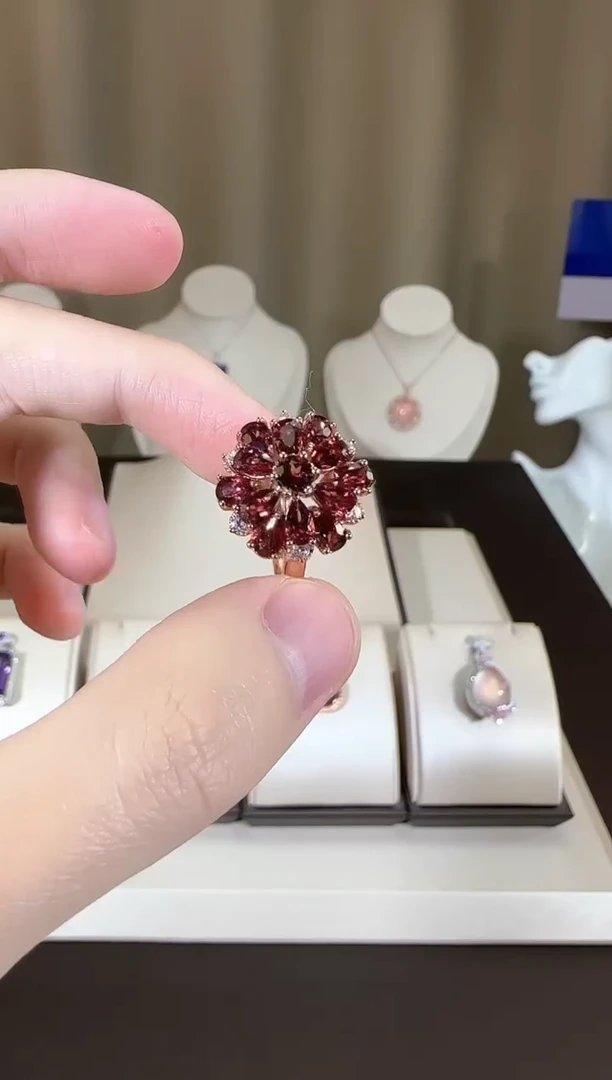 【闪购商品】石榴石戒指银S925镶嵌设计款