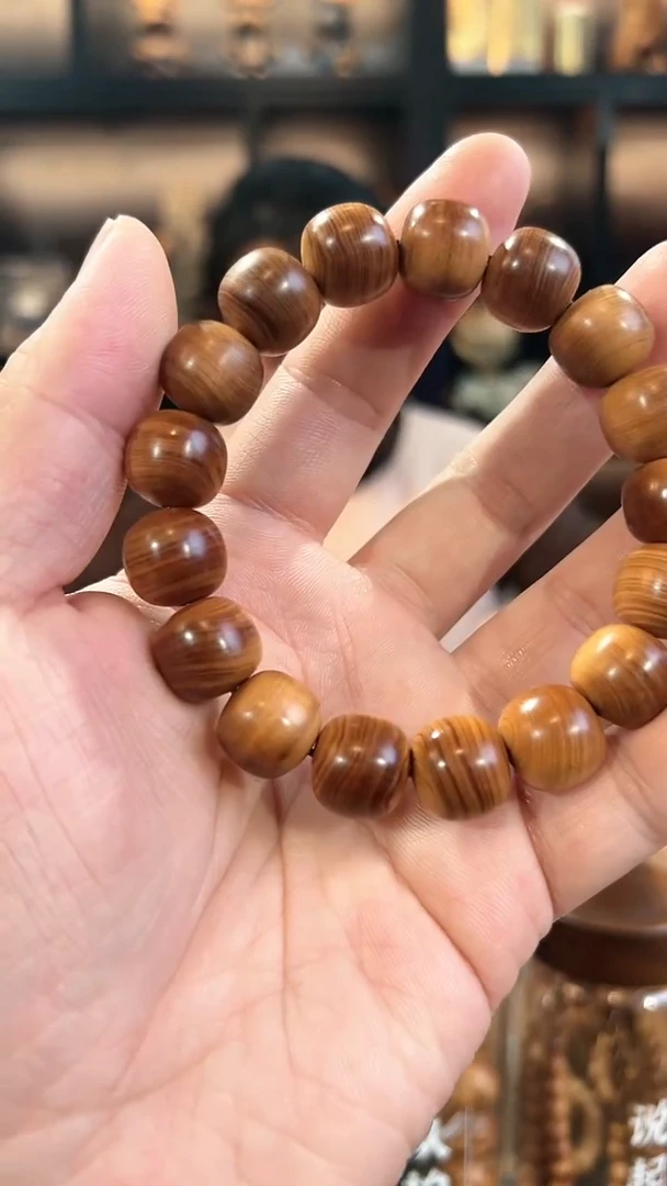 【闪购商品】崖柏13*14黑油老型微瑕不退换安排手套袋