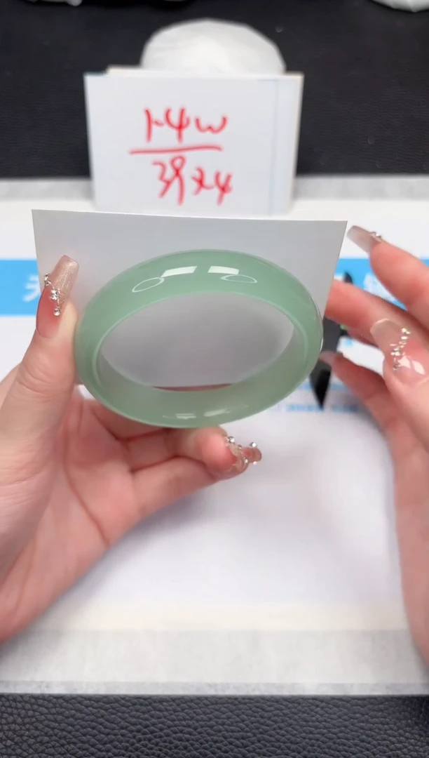 【闪购商品】石英质玉手镯未镶嵌452-64