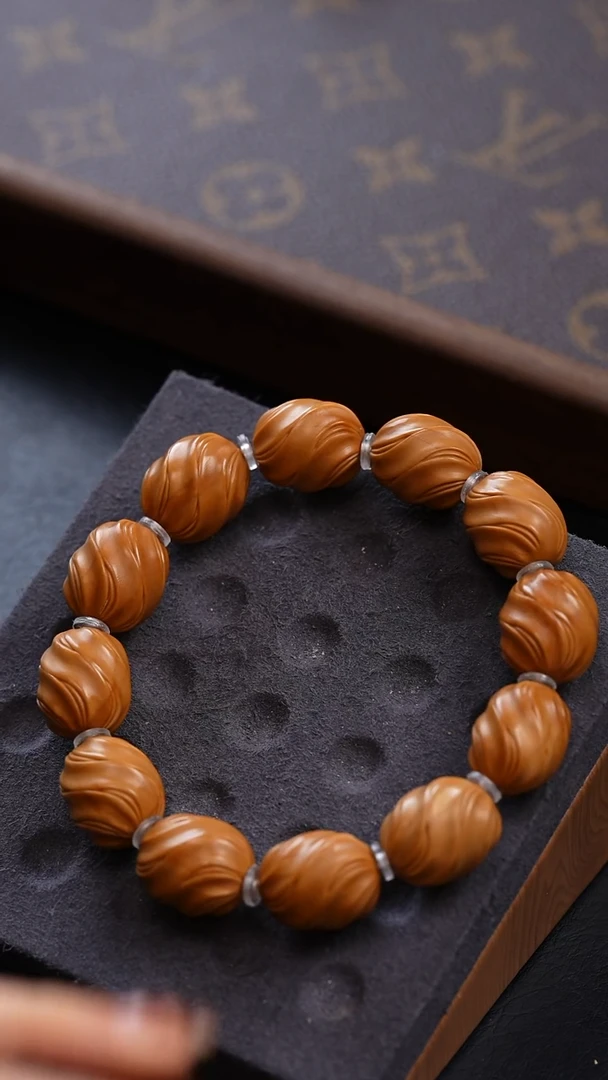 手串/手链橄榄核小蛮腰