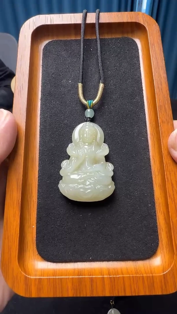 颈饰未镶嵌和田玉飘带观音