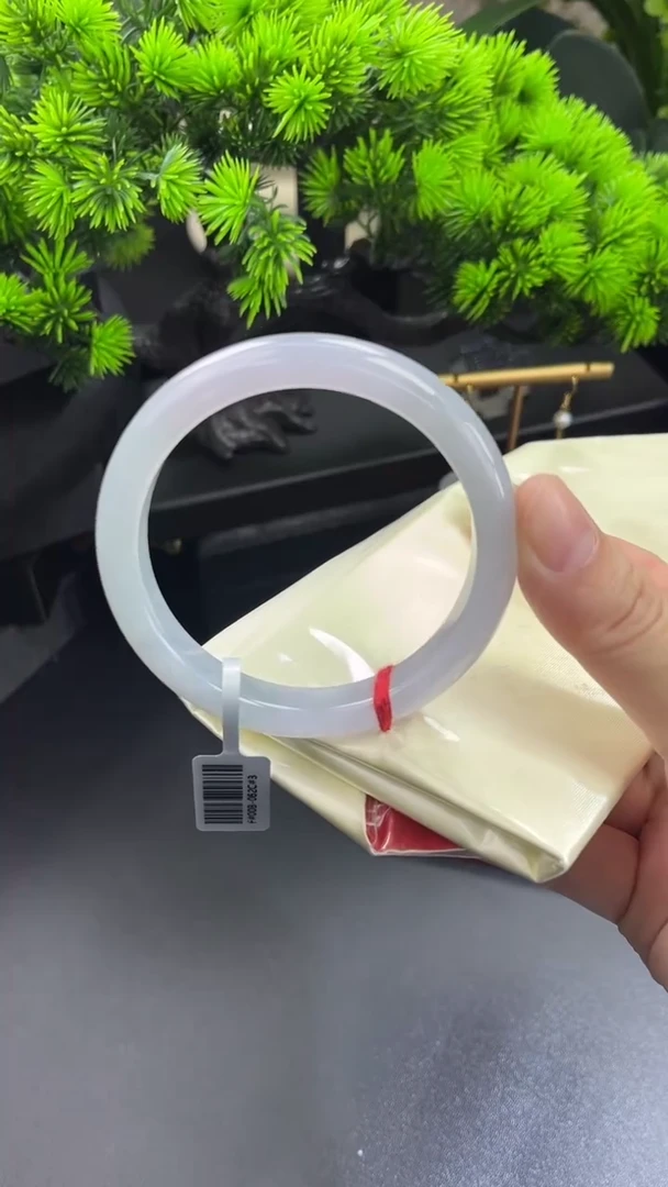 【闪购商品】翡翠手镯未镶嵌正圈