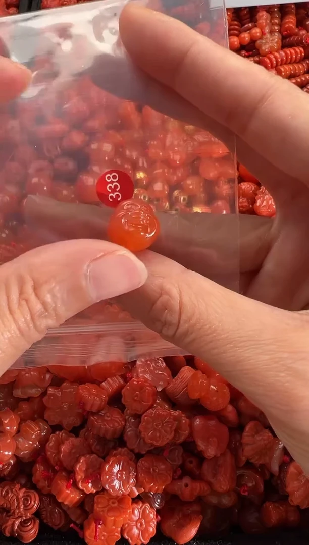 【闪购商品】南红玛瑙颈饰未镶嵌1