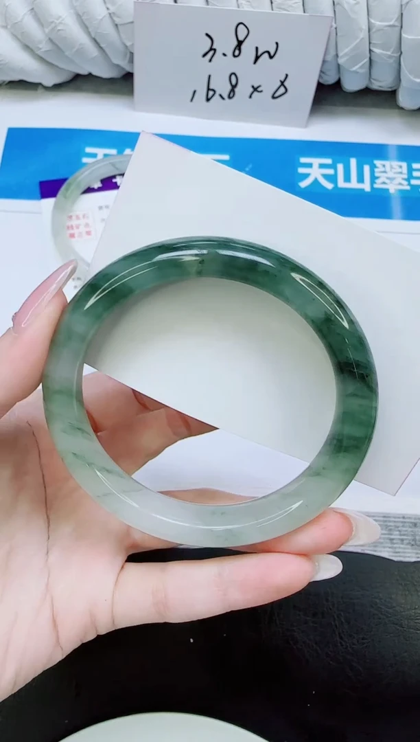 未镶嵌手镯石英质玉324/58.9