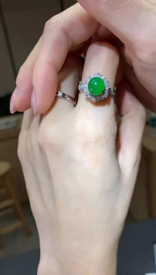 18K金镶嵌戒指翡翠|不退不换