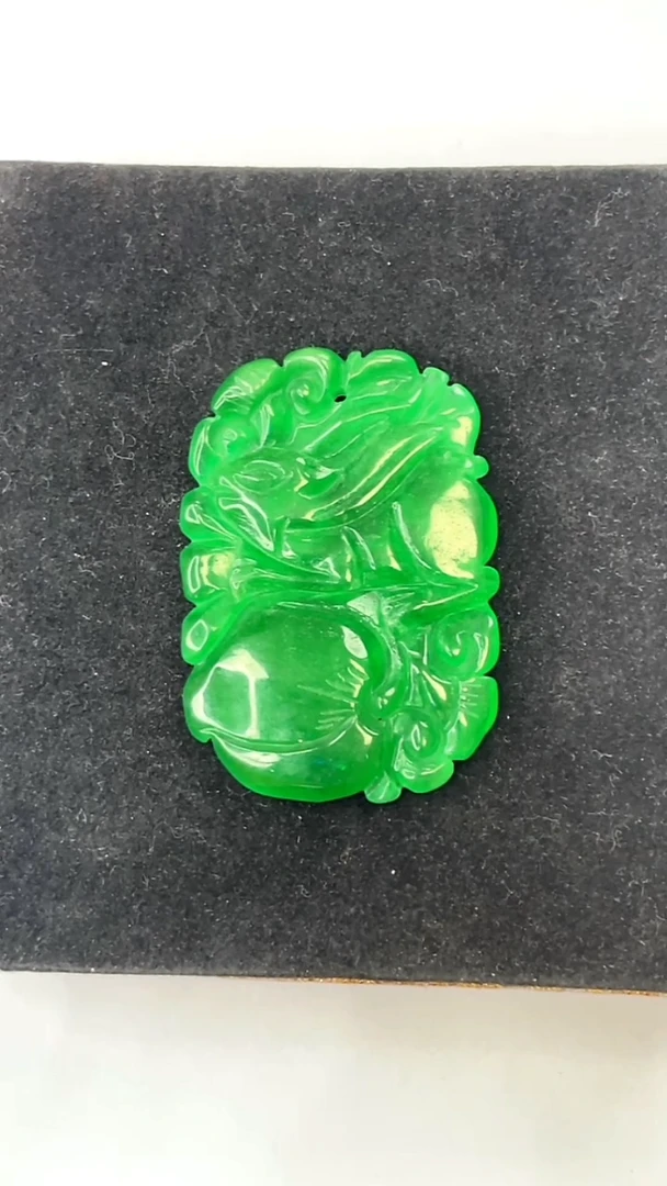 和田玉（青玉）未镶嵌颈饰灵兔献寿牌子（马来玉）