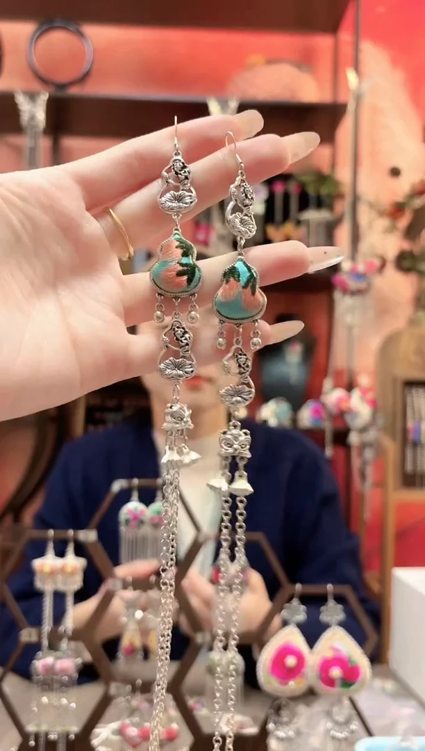 织绣云织谣民族风精美饰品  42