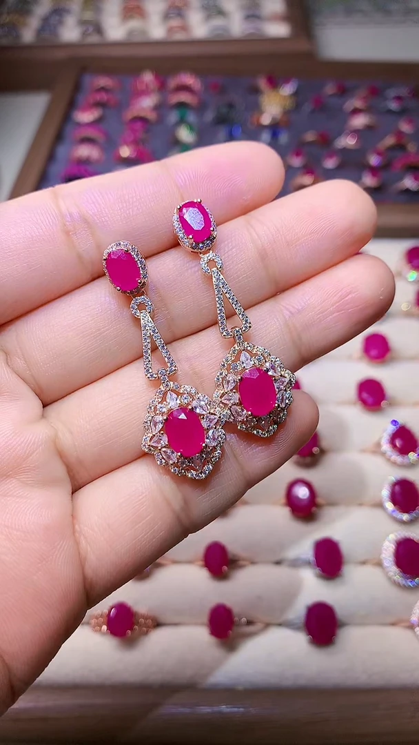 【闪购商品】红宝石耳饰银S925镶嵌000