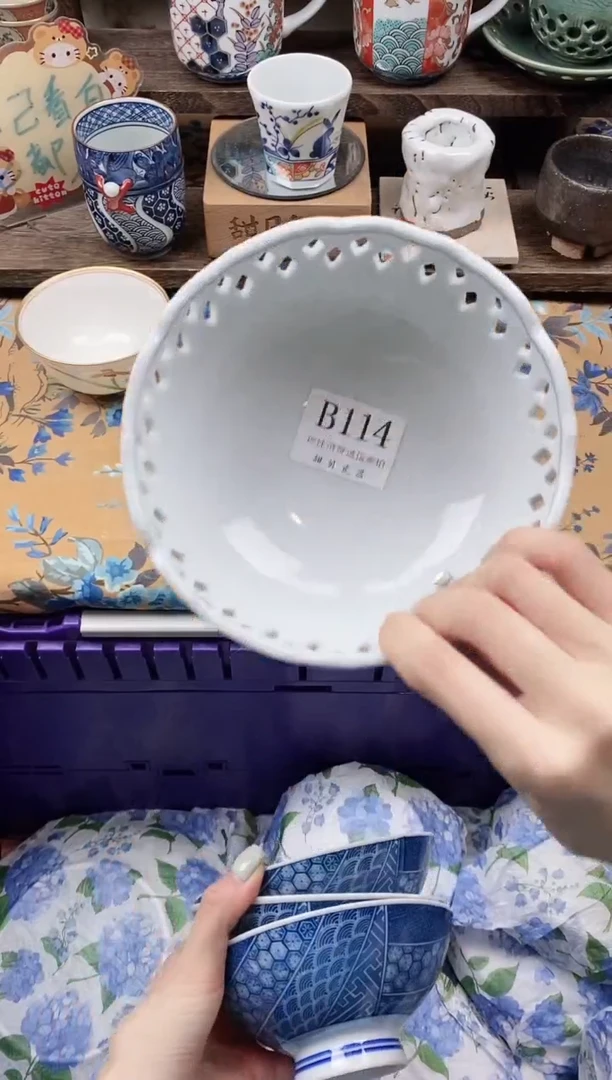 瓷片兔*                B114