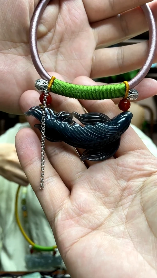 岫玉未镶嵌吊坠秋**天·