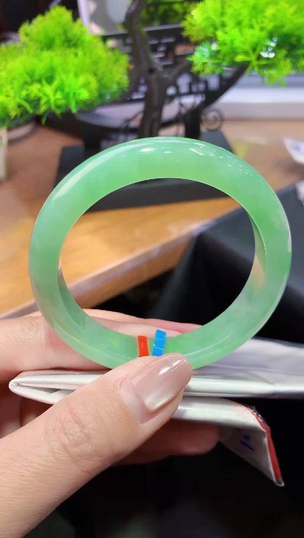 未镶嵌手镯翡翠-k84 天然缅甸A货翡翠56正圈