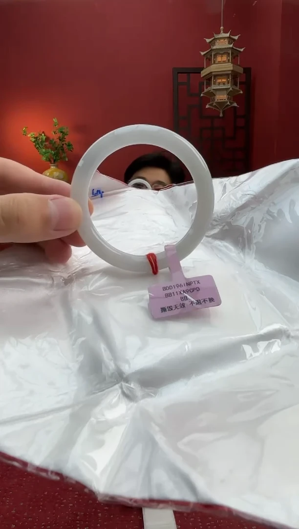 未镶嵌手镯（圆镯）翡翠翡翠手镯9