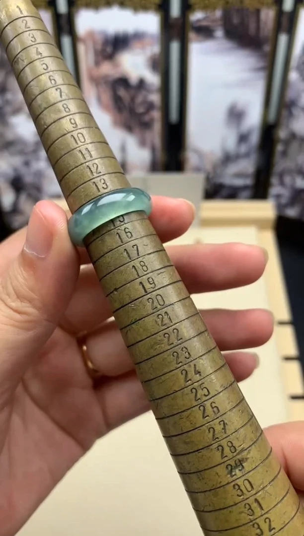 翡翠戒圈未镶嵌///////////