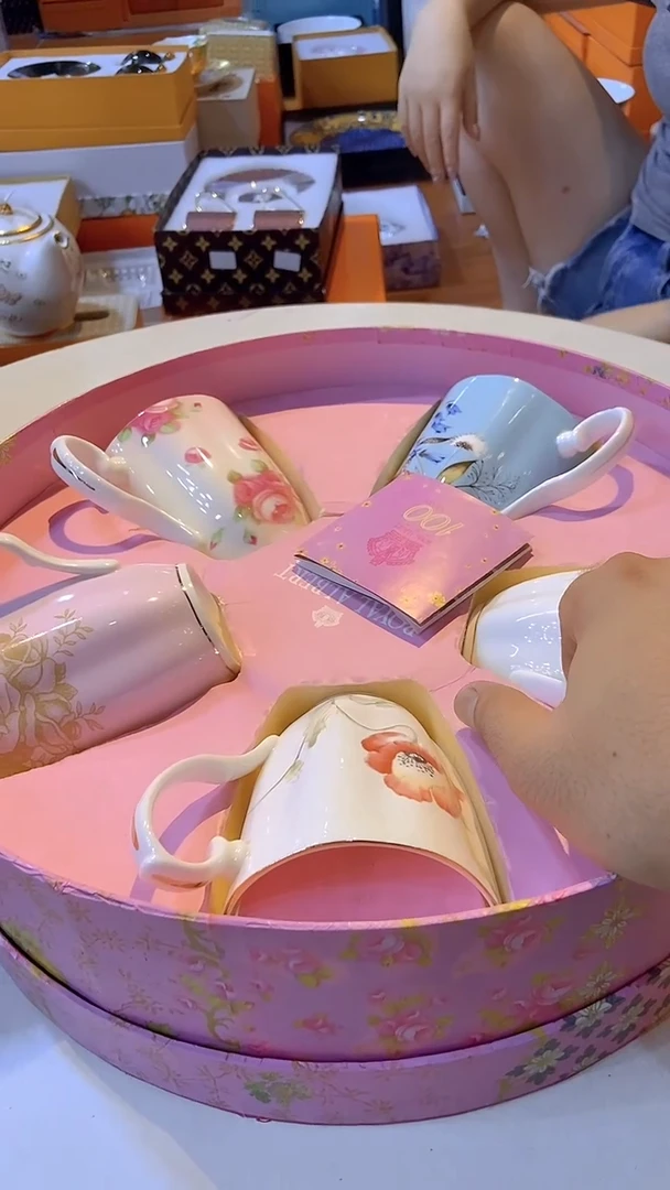 杯鸿辉家品牌瓷器，京东包邮！