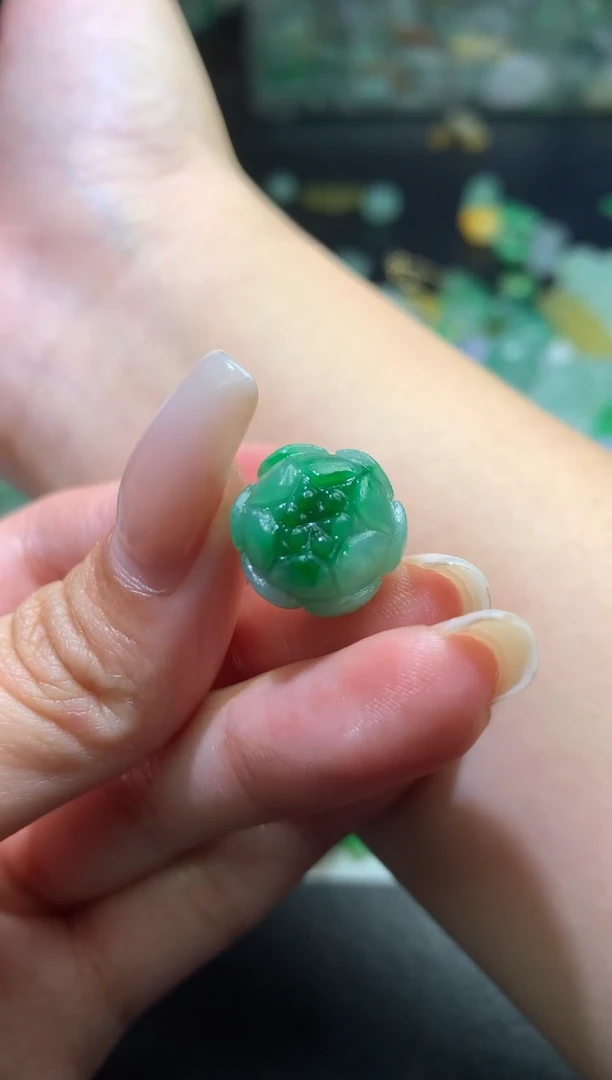 未镶嵌定制翡翠甄**品毛货