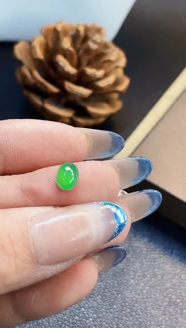 裸石翡翠牛奶05湖水绿蛋面