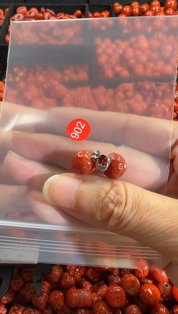 颈饰未镶嵌南红玛瑙1