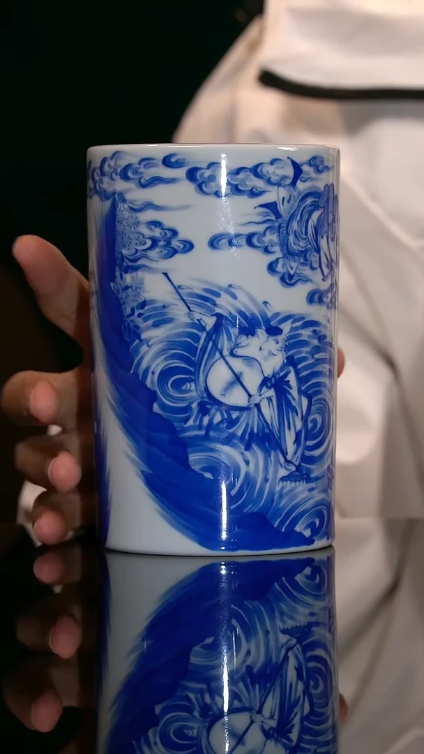 摆件瓷贝*西游记收得沙僧笔筒