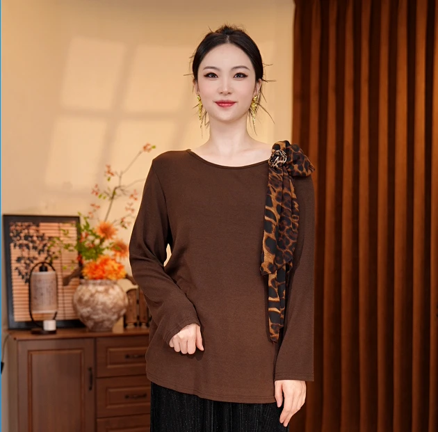 152/蝴蝶结丹宁风设计师时尚圆领女T恤长袖拼接