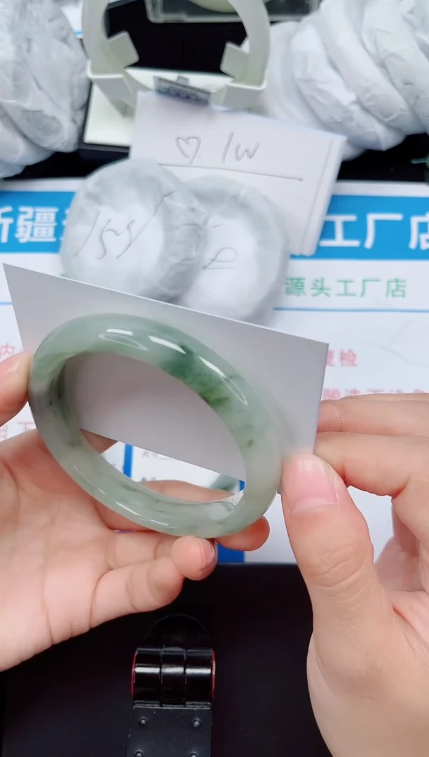 未镶嵌手镯石英质玉100-60/61