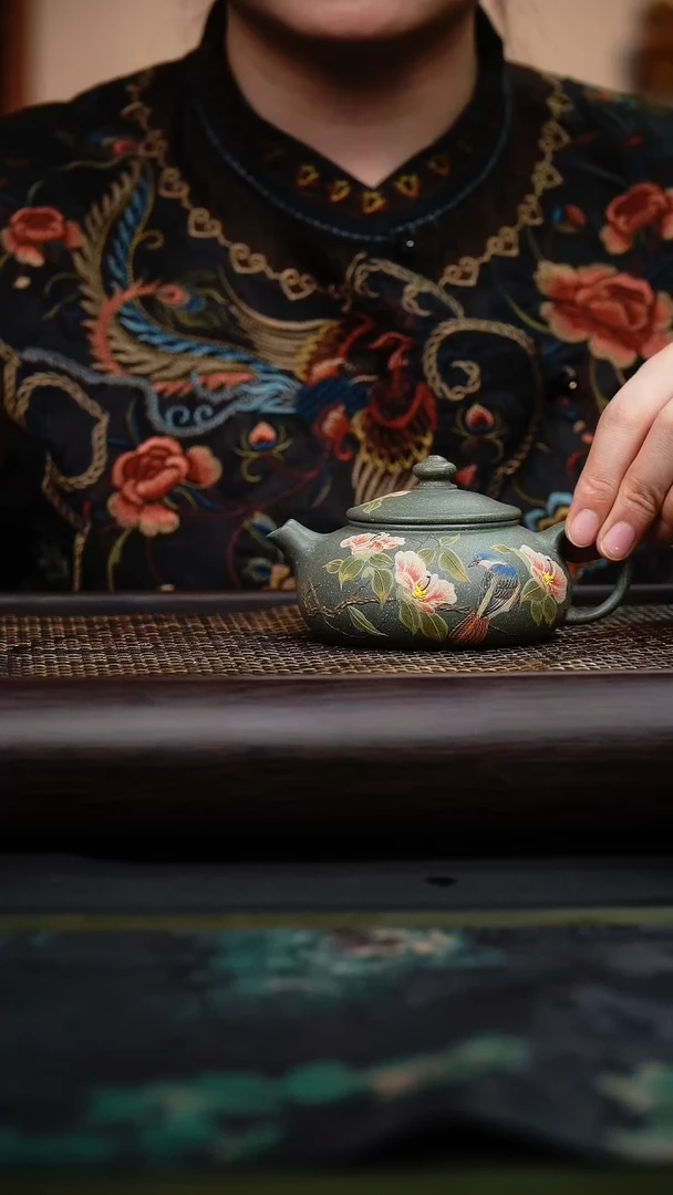 茶壶紫砂雪花绿寒江