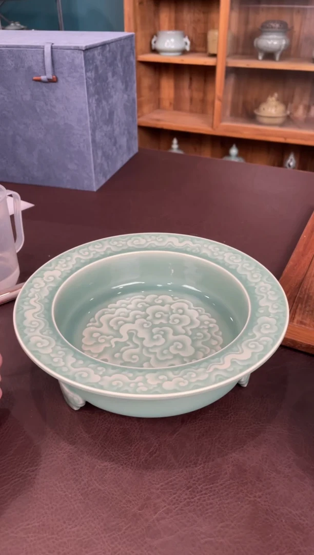 长****8老王祥云三足洗