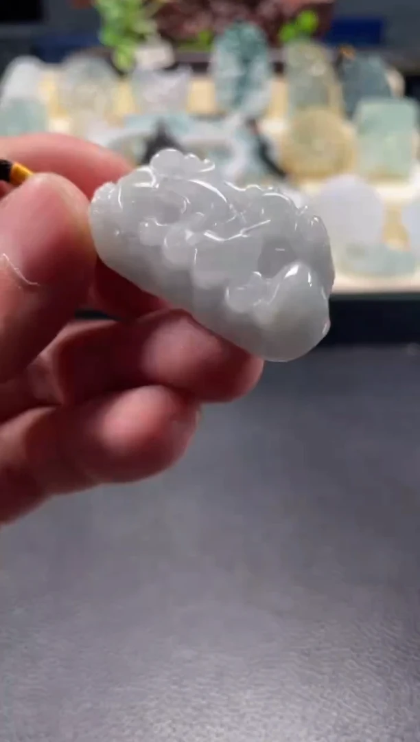 颈饰未镶嵌翡翠12/29/070