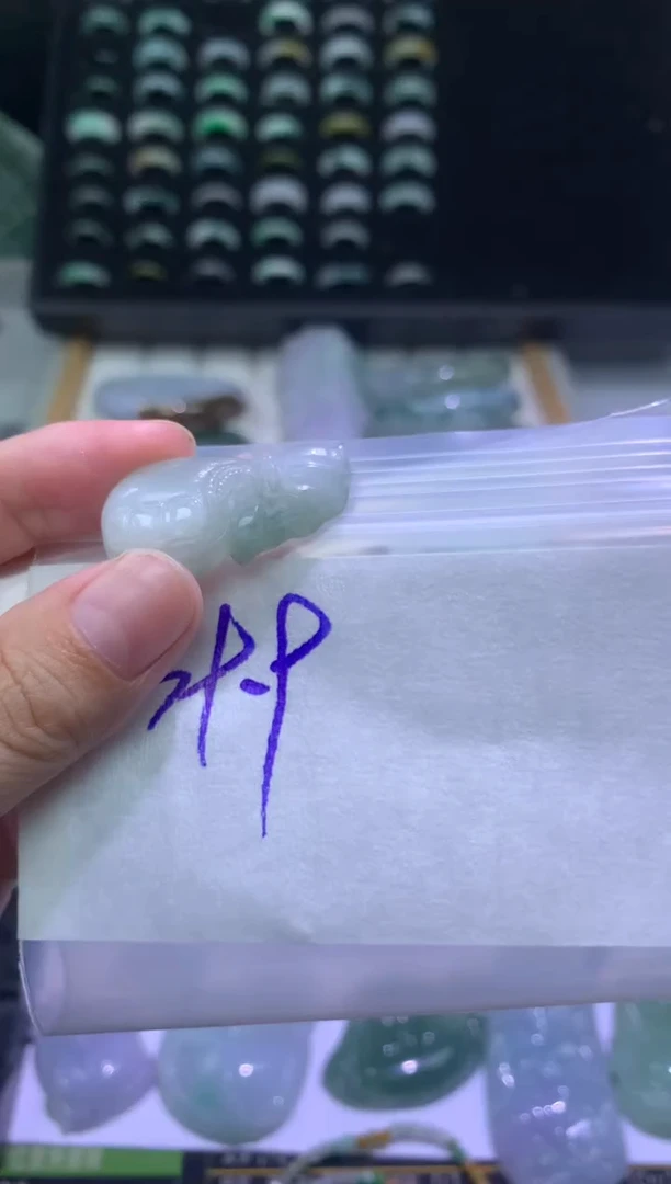 裸石翡翠翡翠钱袋   完美主义者慎拍