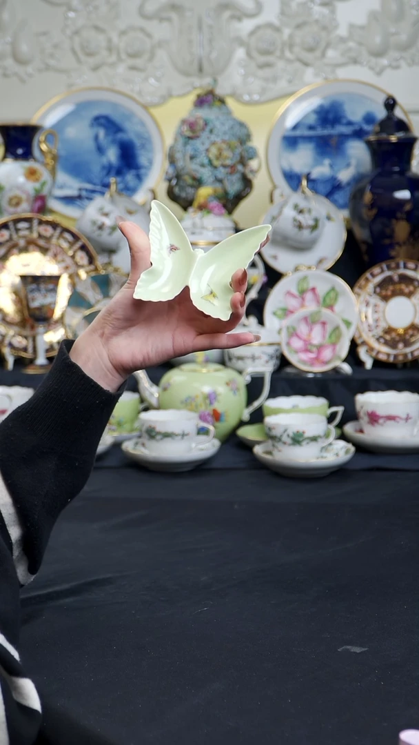 骨瓷婷婷中古器物如图所示44