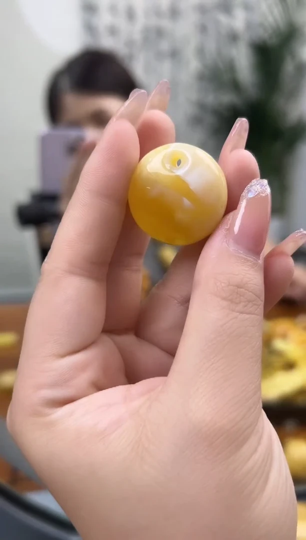 未镶嵌蜜蜡裸石琥珀蜜蜡吊坠