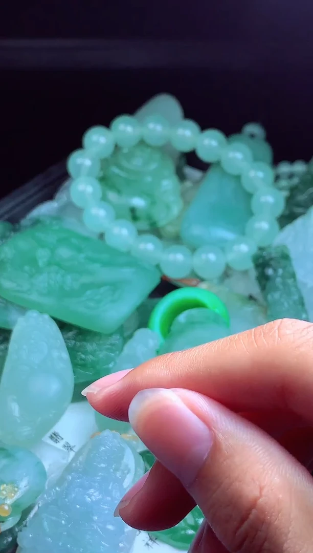 定制翡翠未镶嵌翡翠毛货定制