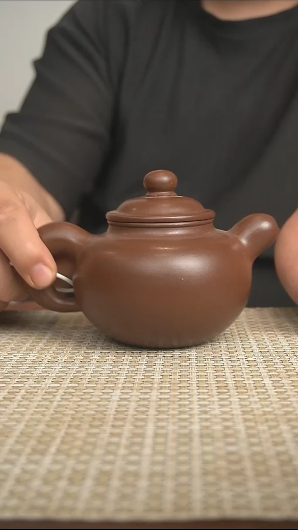 茶壶紫砂宜兴紫砂壶精工半手紫泥道洪莲子壶370cc