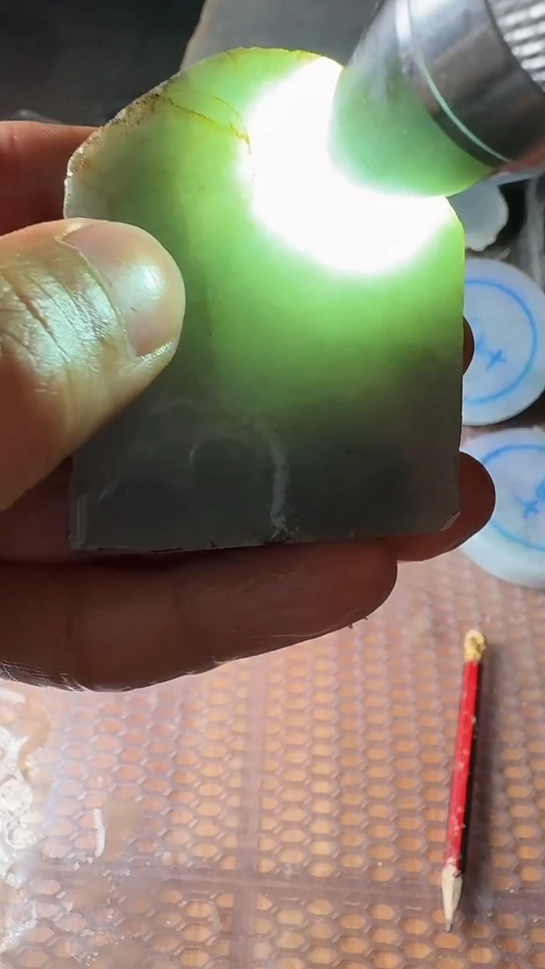 翡翠裸石天然缅甸A货翡翠