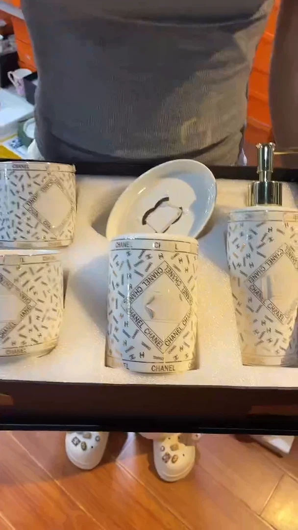 杯鸿辉家品牌瓷器，京东包邮！