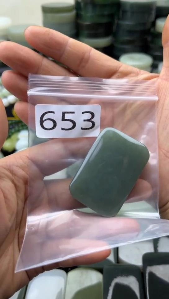 未镶嵌和田玉珠宝半成品牌子