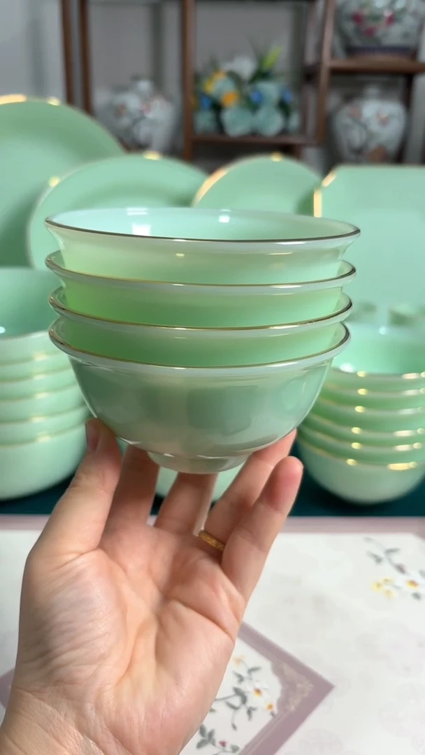硬质细瓷    4.5英寸玉瓷碗4个口径11.5厘米