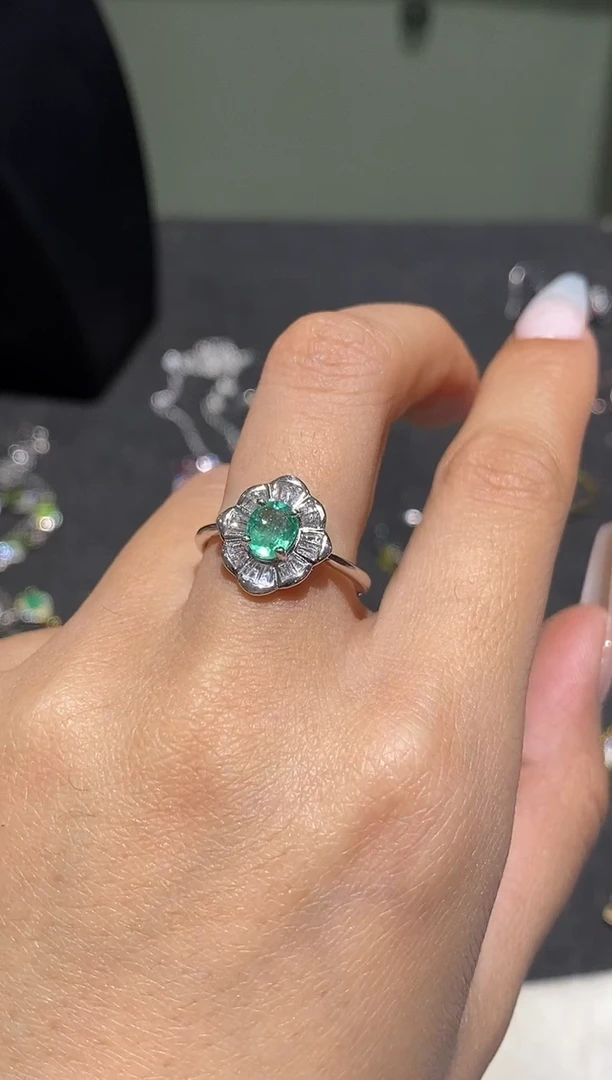 银S925镶嵌戒指祖母绿戒指