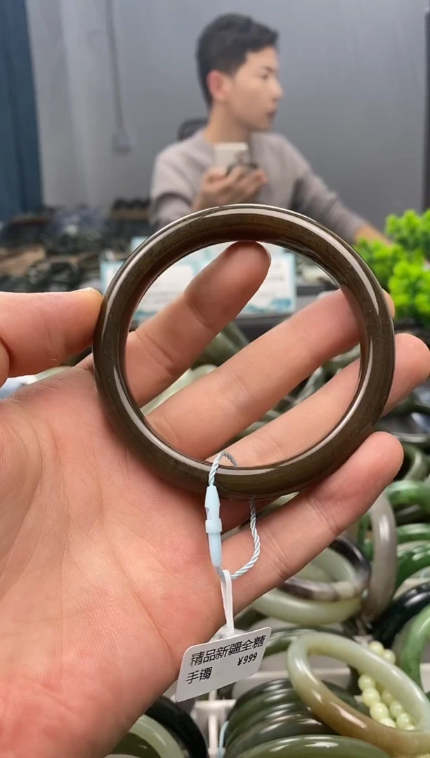 未镶嵌手镯和田玉60.9