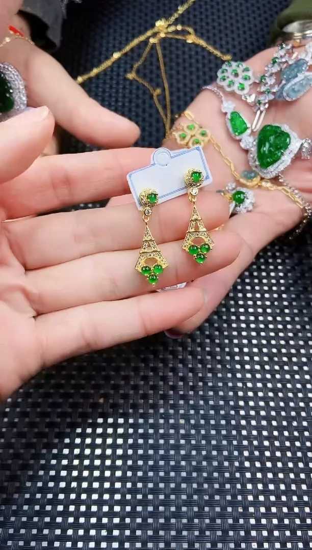 【闪购商品】翡翠耳饰未镶嵌11111111