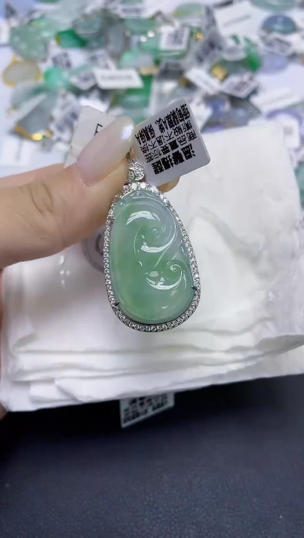 颈饰未镶嵌翡翠天然缅甸翡翠A货百元以上9元证书费自理
