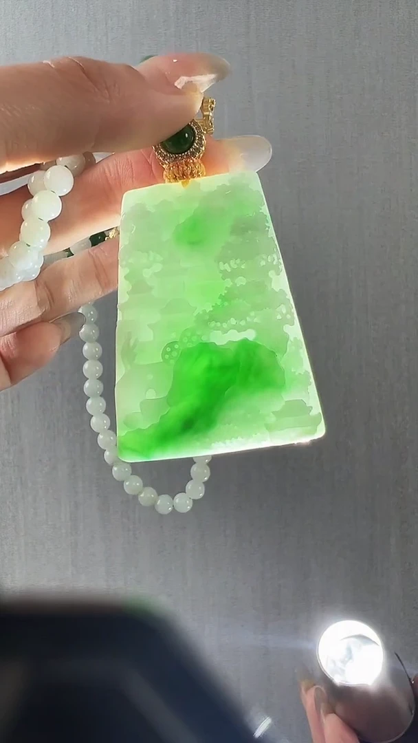 颈饰未镶嵌翡翠山水