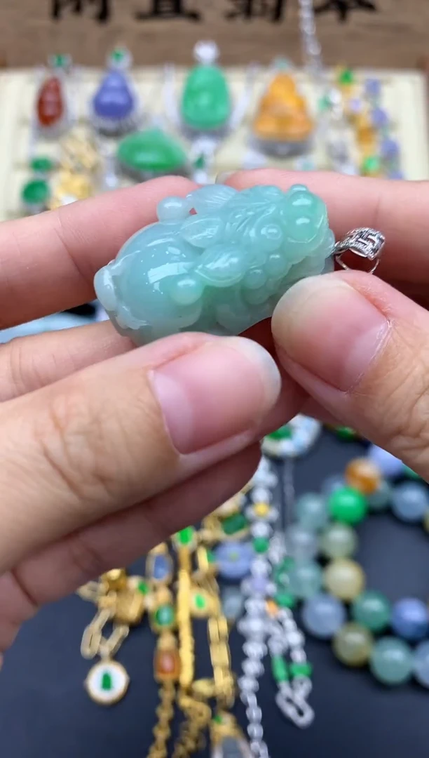 翡翠18K金镶嵌颈饰52-春日珠宝