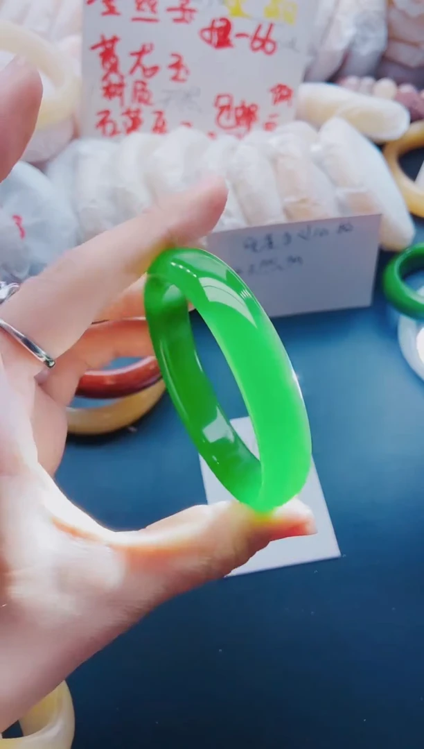 【闪购商品】石英质玉手镯未镶嵌H99-62-63