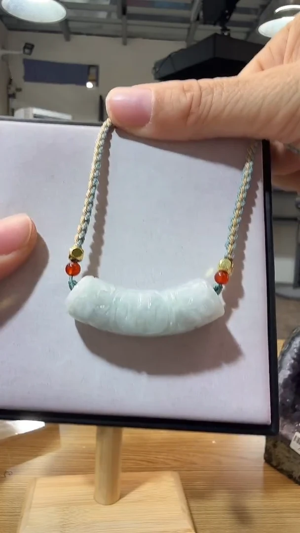 吊坠(赠链)未镶嵌翡翠优0383