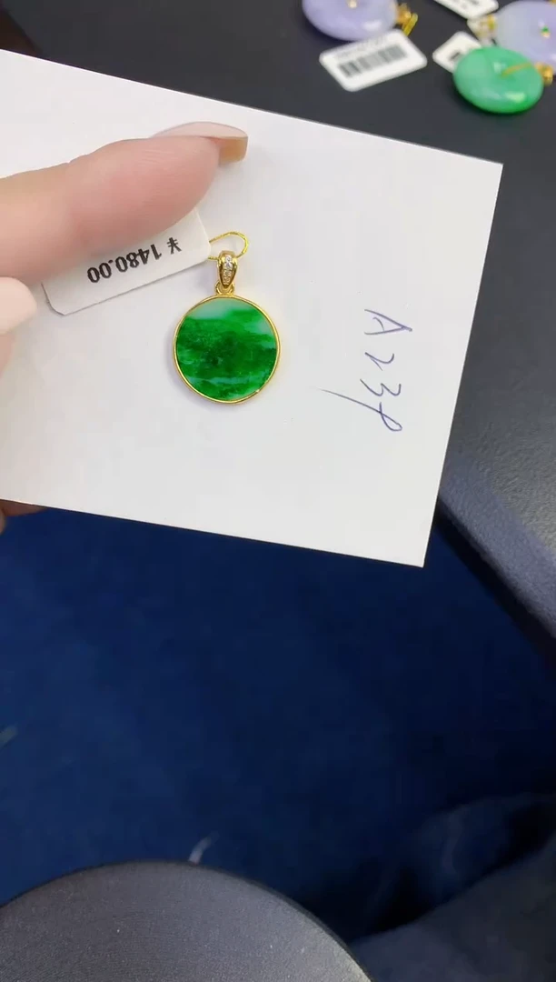 颈饰未镶嵌翡翠缅甸天然翡翠A货