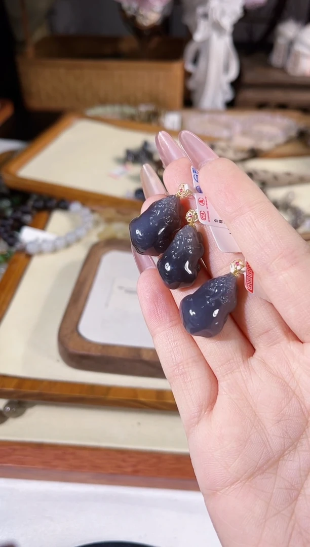 吊坠(不含链)18K金镶嵌和田玉多样性发货其一孤品默认微瑕